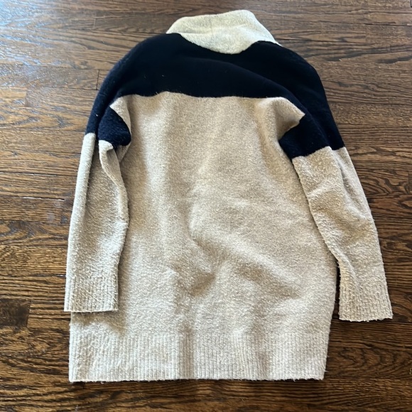 Loft Women’s Petite Long Sweater/Jacket Size L/XL - Picture 3 of 4